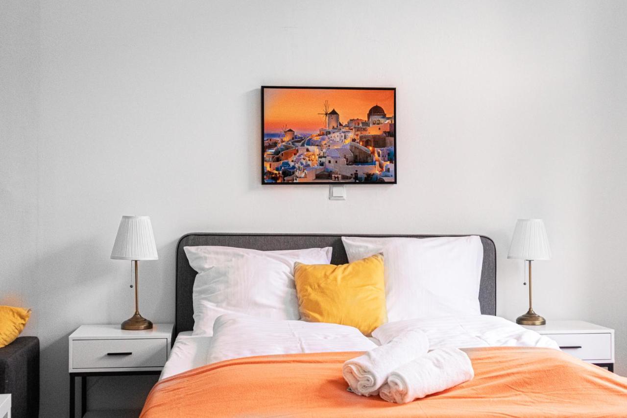 Apartament Joyful At Superb Location Near Akh Hospital